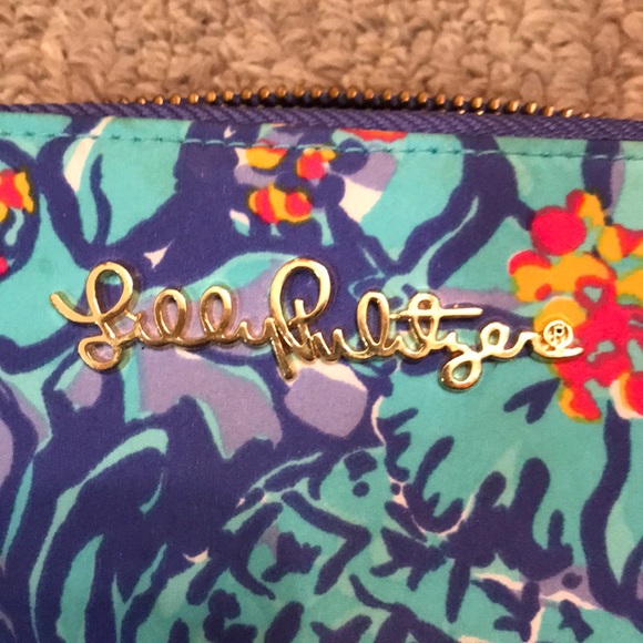 Lilly Pulitzer Wristlet - Picture 4 of 4